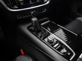 Volvo S60 2.0 T8 AWD Twin Engine R-Design , Panoramadak, Harman/Kardon, Head-up display, Trekhaak, thumbnail 6