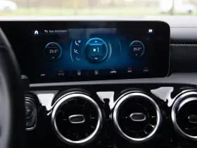 Mercedes-Benz CLA-Klasse 180 Business Solution Progressive , Virtual cockpit, Achteruitrijcamera, BTW thumbnail 18