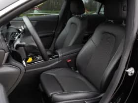 Mercedes-Benz CLA-Klasse 180 Business Solution Progressive , Virtual cockpit, Achteruitrijcamera, BTW thumbnail 3