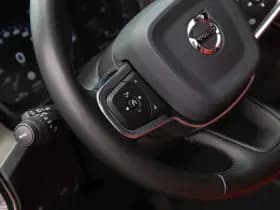 Volvo XC40 thumbnail 11