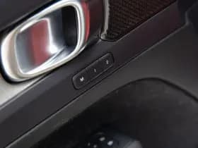 Volvo XC40 thumbnail 25