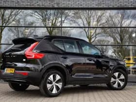 Volvo XC40 thumbnail 2