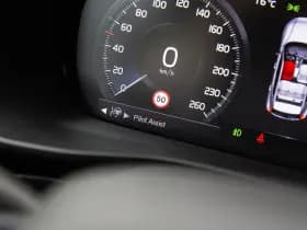 Volvo XC40 thumbnail 12