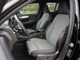 Volvo XC40 thumbnail 3