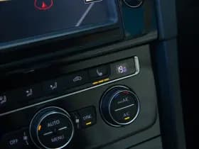 Volkswagen Golf thumbnail 18