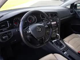 Volkswagen Golf thumbnail 4