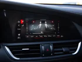 Alfa Romeo Giulia thumbnail 17