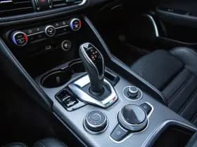 Alfa Romeo Giulia thumbnail 7