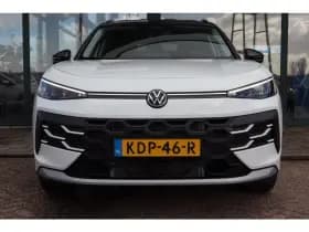 Volkswagen T-Roc thumbnail 11