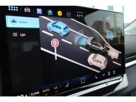 Volkswagen T-Roc thumbnail 18