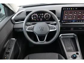 Volkswagen T-Roc thumbnail 5