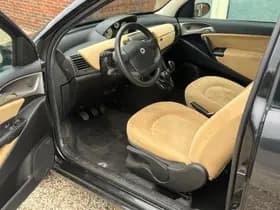Lancia Ypsilon thumbnail 5