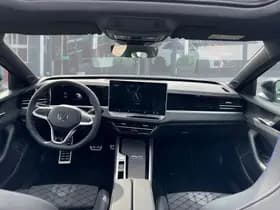 Volkswagen Passat thumbnail 14