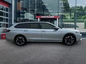 Volkswagen Passat thumbnail 4
