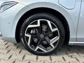 Volkswagen Passat thumbnail 9