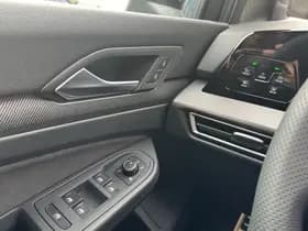 Volkswagen Golf thumbnail 15