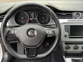 Volkswagen Passat thumbnail 13