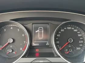 Volkswagen Passat thumbnail 16