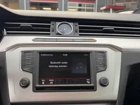 Volkswagen Passat thumbnail 23