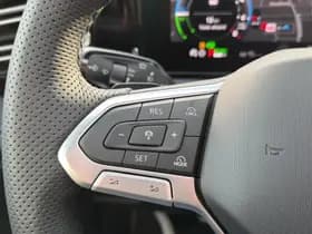 Volkswagen Tiguan thumbnail 31