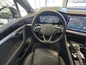 Volkswagen Touareg thumbnail 9
