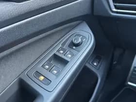 Volkswagen Golf thumbnail 19