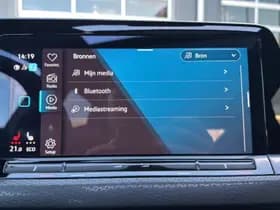 Volkswagen Golf thumbnail 22