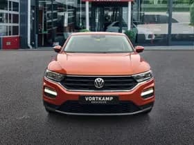 Volkswagen T-Roc thumbnail 2