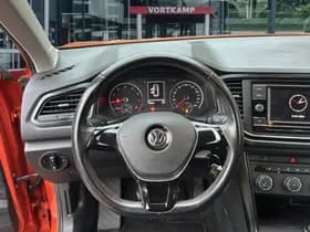 Volkswagen T-Roc thumbnail 13