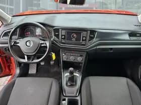 Volkswagen T-Roc thumbnail 14