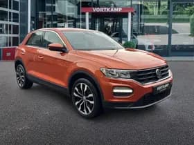 Volkswagen T-Roc thumbnail 3