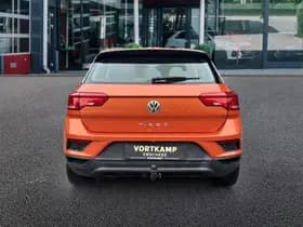 Volkswagen T-Roc thumbnail 6