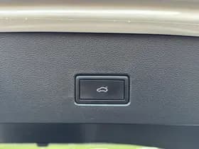 Volkswagen T-Roc thumbnail 11