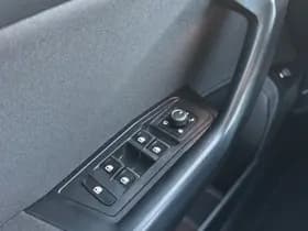 Volkswagen T-Roc thumbnail 19