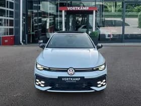 Volkswagen Golf thumbnail 2