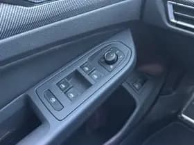 Volkswagen Golf thumbnail 23