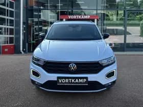 Volkswagen T-Roc thumbnail 2