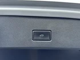 Volkswagen T-Roc thumbnail 11