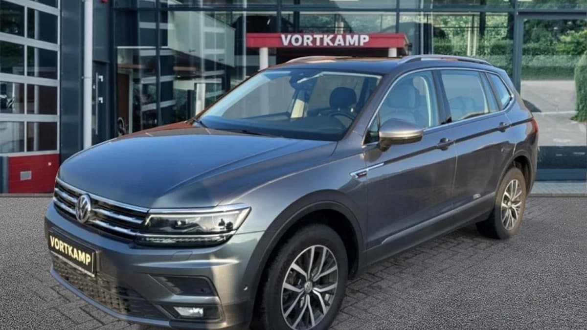 Volkswagen Tiguan — foto 1
