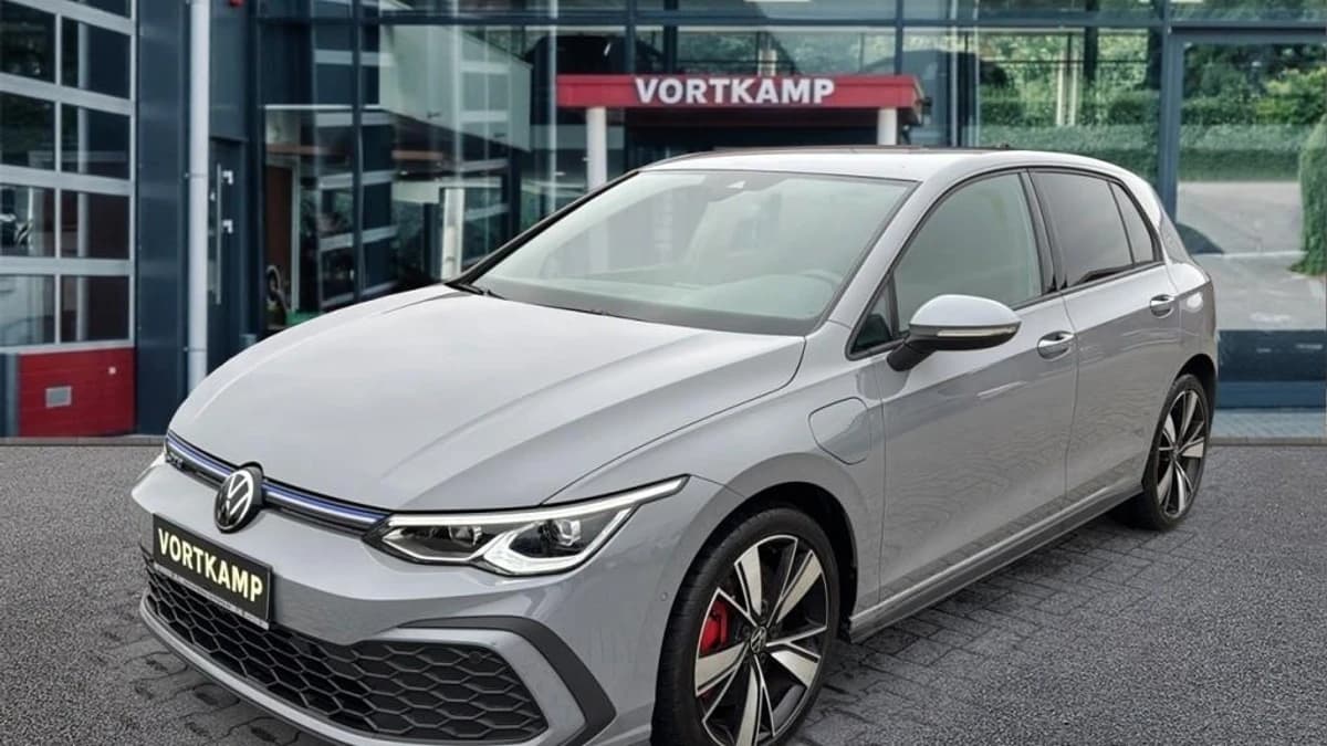 Volkswagen Golf — foto 1