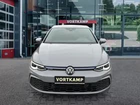 Volkswagen Golf thumbnail 2