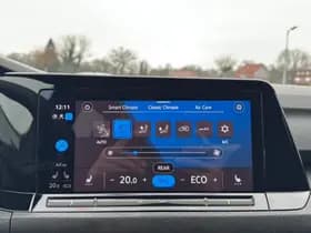 Volkswagen Golf thumbnail 24