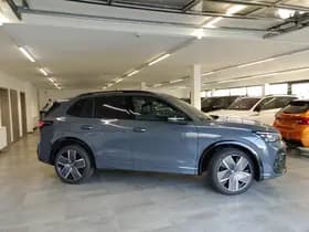 Volkswagen Tiguan thumbnail 2