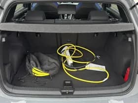 Volkswagen Golf thumbnail 10