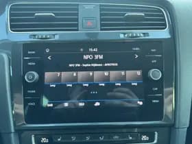 Volkswagen Golf thumbnail 26