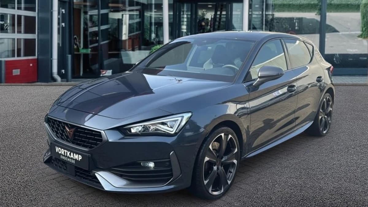 CUPRA Leon — foto 1