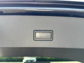 Volkswagen T-Roc thumbnail 11