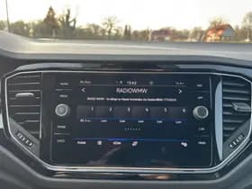 Volkswagen T-Roc thumbnail 25