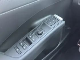 Volkswagen T-Roc thumbnail 22