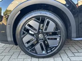 Volkswagen T-Roc thumbnail 9